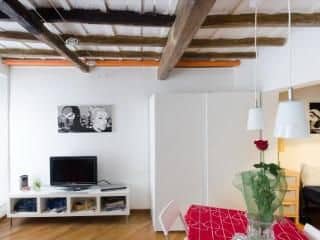 Cavour Centric Apartment