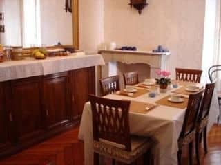 Essiale Bed And Breakfast