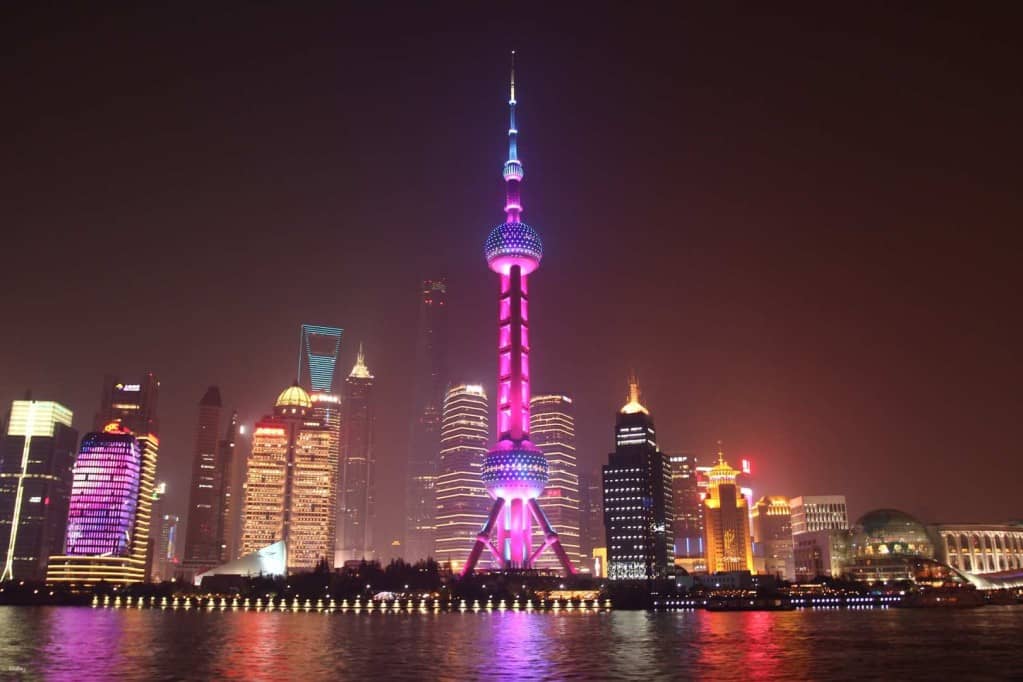 Huangpu River Cruise and Bund City Lights Evening Tour of Shanghai