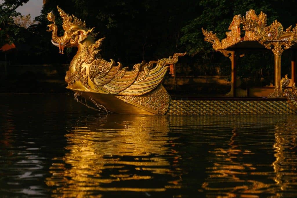 ล่องเรือมื้ออาหารเย็น ที่ Dibba Yana Chitta | อนันตรา เชียงใหม่ รีสอร์ท