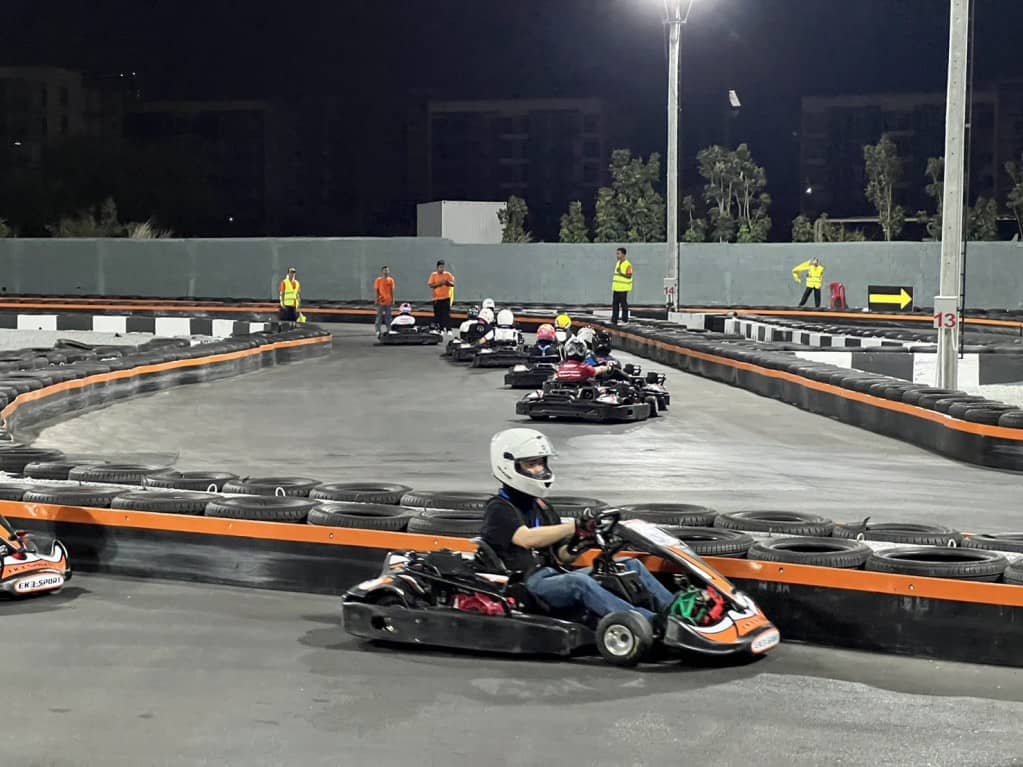 สัมผัสประสบการณ์การขับรถโกคาร์ทที่ EasyKart พัทยา (เทพประสิทธิ์)