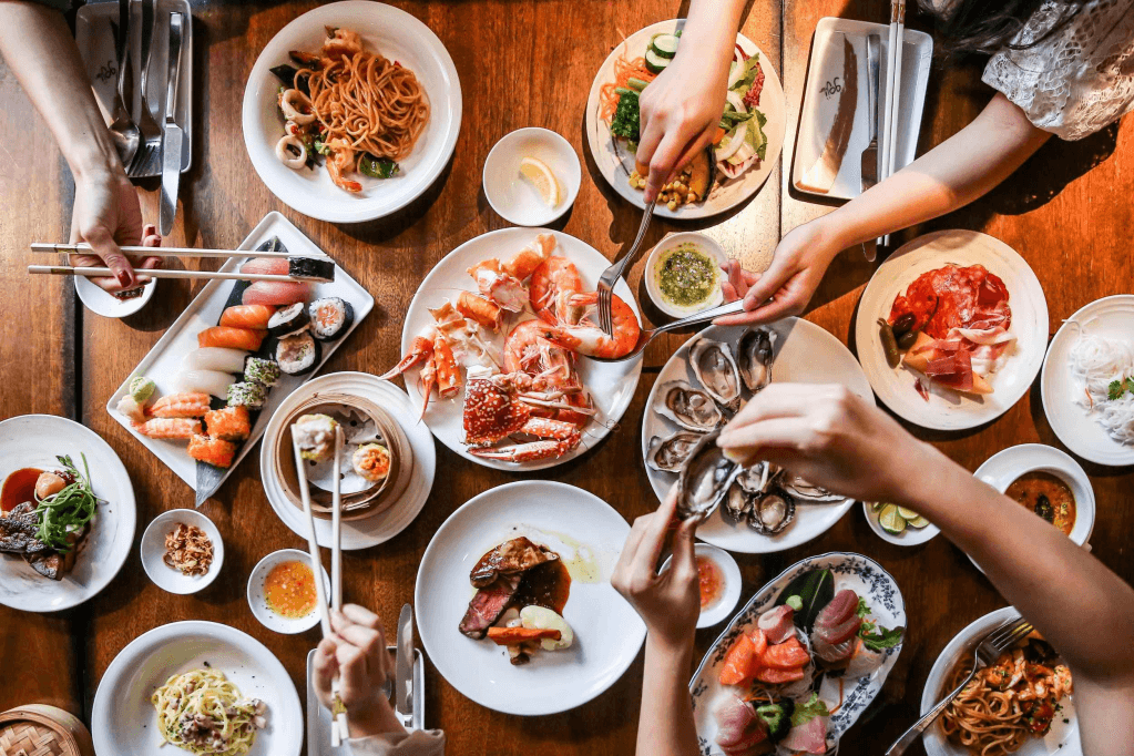 โกจิ คิทเช่น + บาร์ บุฟเฟต์นานาชาติ ณ โรงแรมแบงค็อก แมริออท มาร์คีส์ ควีนส์ปาร์ค