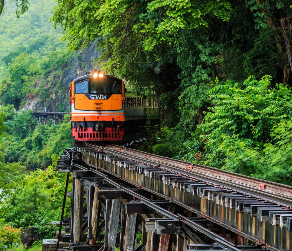 ทริปเส้นทางประวัตศาสตร์ รถไฟสายมรณะ อาบน้ำช้าง มูเตลูวัดถ้ำเสือเมืองกาญ (มัคคุเทศก์และรถรับ-ส่งจากกรุงเทพฯ) ทริปเที่ยว และเดย์ทริป