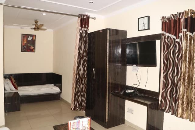 Basic Triple Room