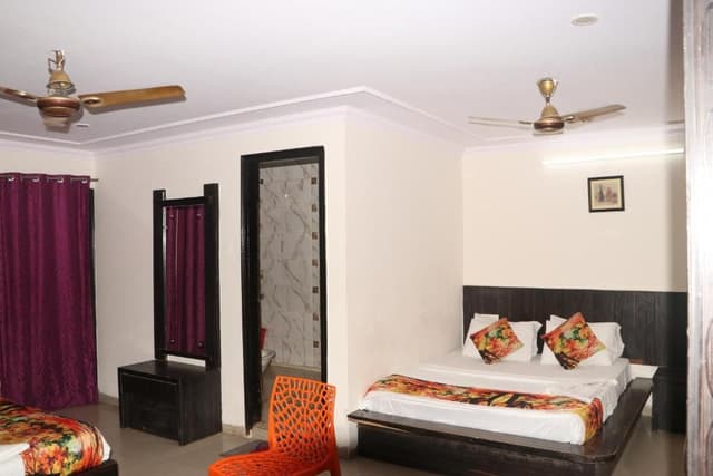 Deluxe Family Room