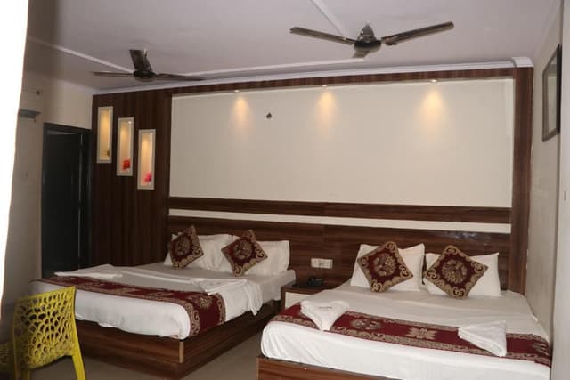 Deluxe Family Room