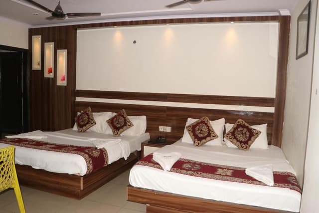 Deluxe Family Room