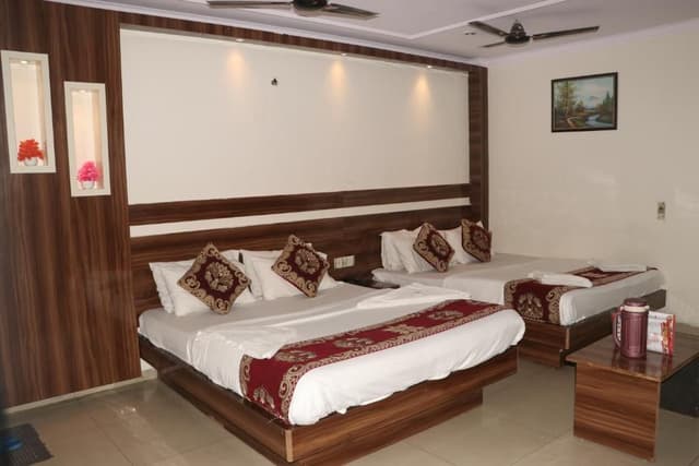 Deluxe Family Room
