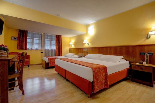 Triple Room
