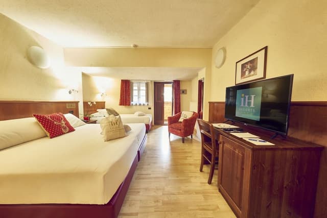 Triple Room