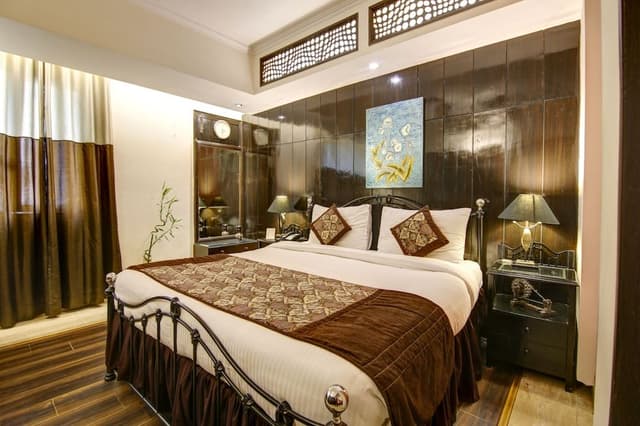 Suite, 1 King Bed