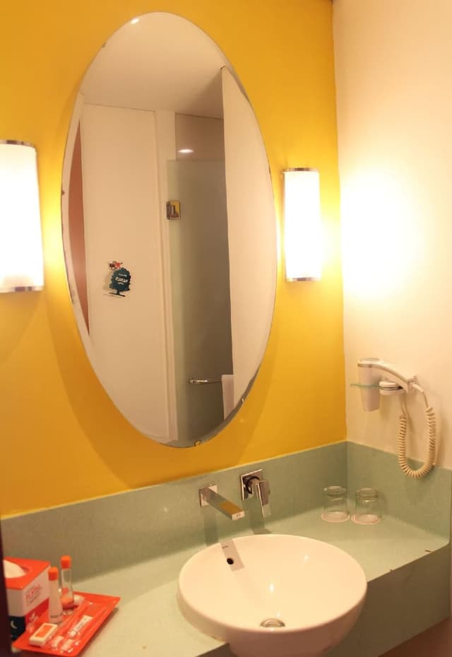 Harris Pool Access Room