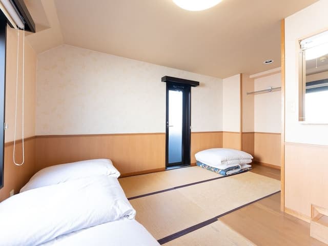 Traditional Quadruple Room, Non Smoking
