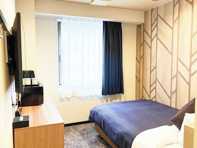 Single Room, Smoking (Dog Friendly)