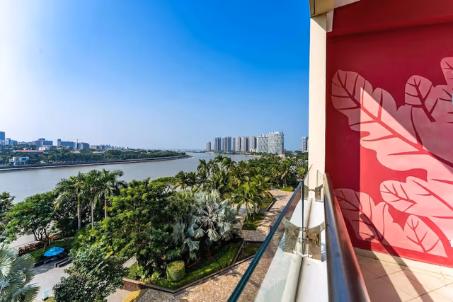Executive Suite, 1 King Bed, Balcony, Sea View