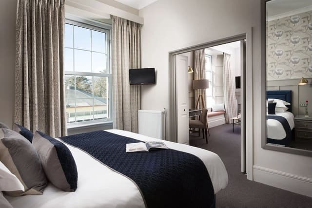 Signature Suite