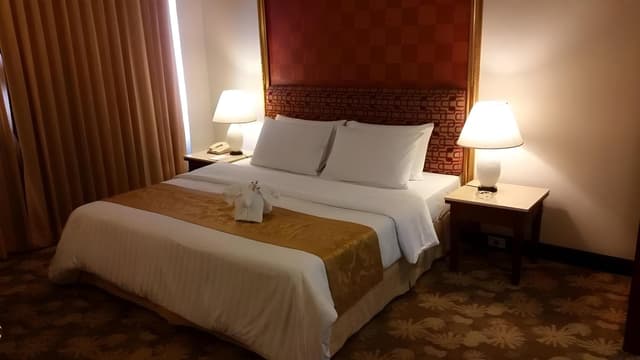 Deluxe Suite