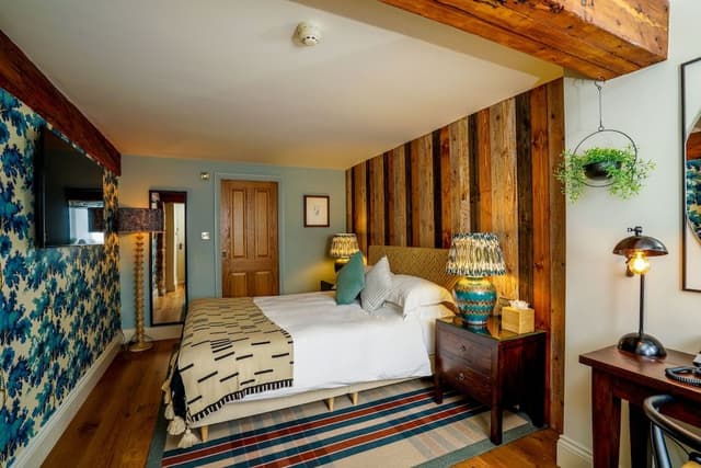 Standard Double Room with Ensuite