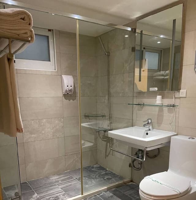 Design Quadruple Room