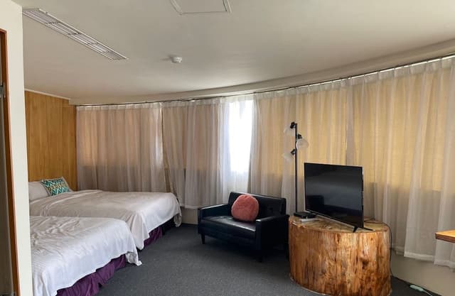 Design Quadruple Room