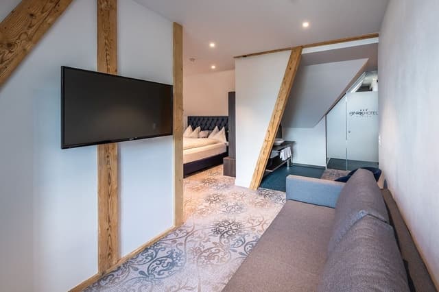 Junior Suite, City View (Design)