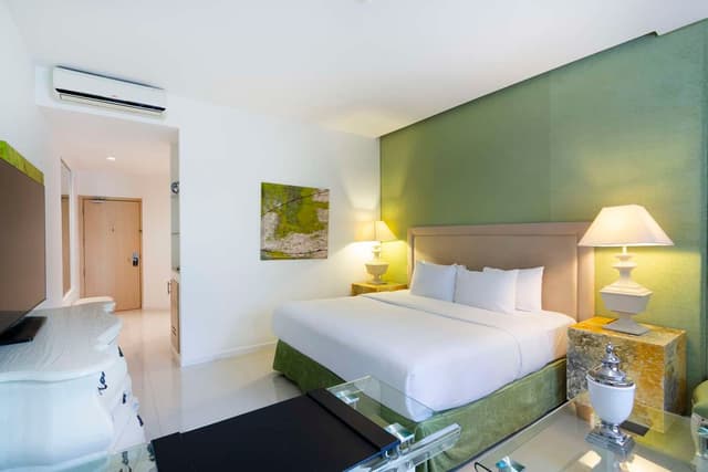 GRAND CLASS GUESTROOM-1 KING BED