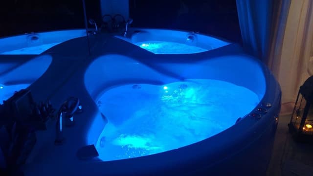 Romantic Double Room, Hot Tub
