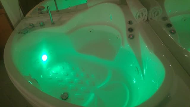 Romantic Double Room, Hot Tub