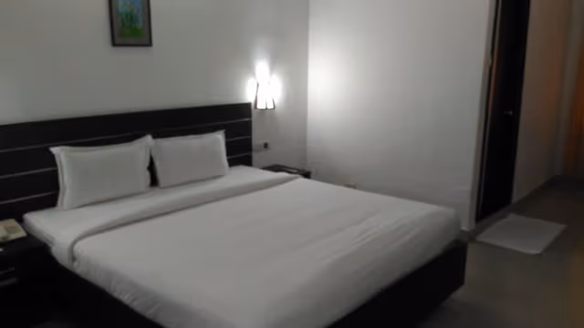 Deluxe Room, City View