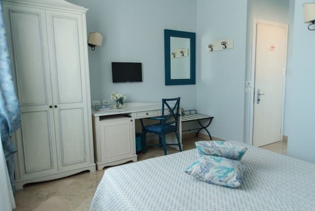 Superior Double Room (Salinaru)