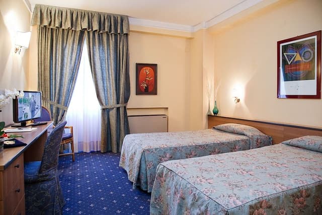 Comfort Triple Room