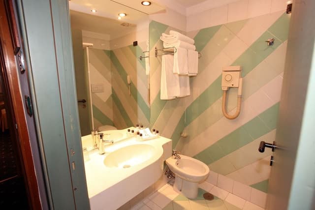Comfort Triple Room