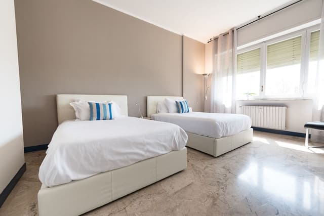 City Apartment, Park View