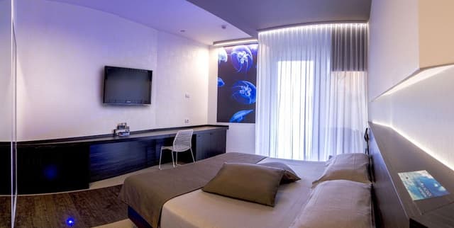 Design Double or Twin Room