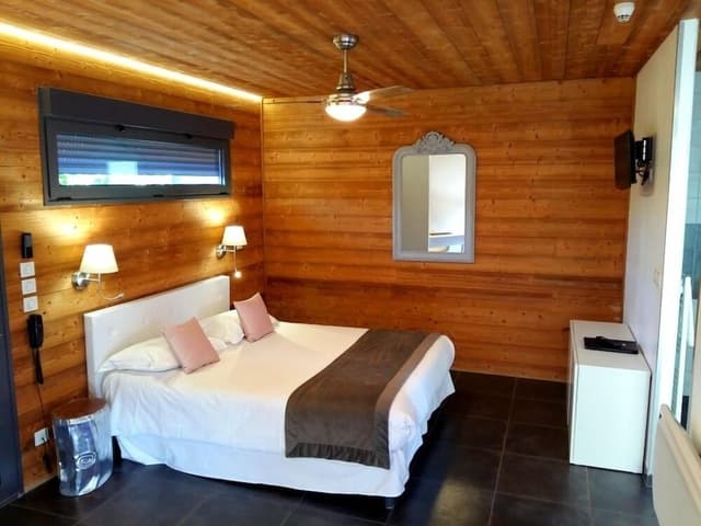 Suite (2 persons)