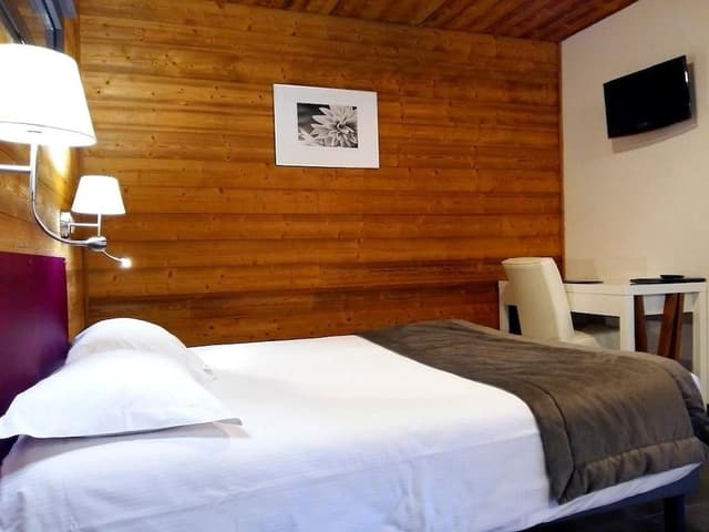 Suite (2 persons)