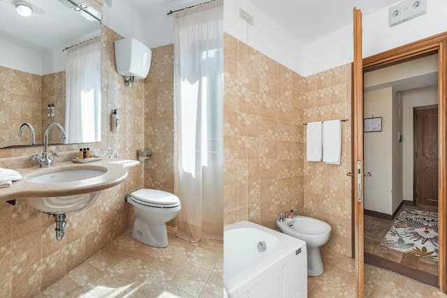 Deluxe Double Room, 1 Bedroom, Partial Lake View