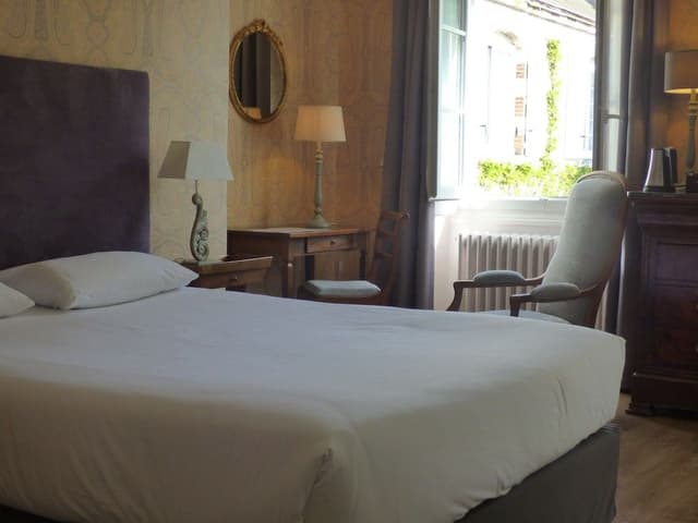 Classic Double Room, Garden View