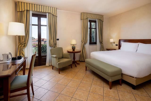Standard Room, 1 King Bed