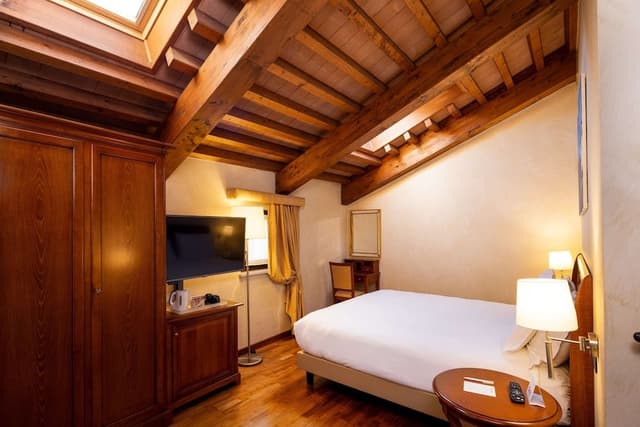 Superior Room, 1 King Bed