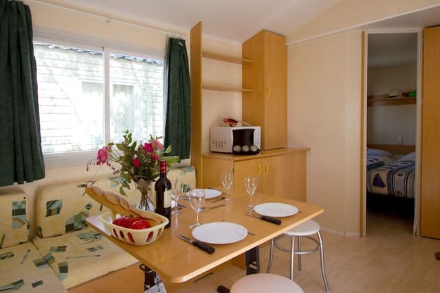 Mobile Home, 2 Bedrooms