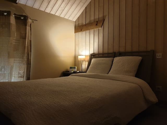 Double Room (4)