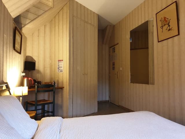 Double Room (5)