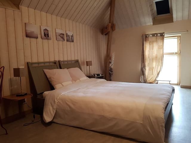 Double Room (1)