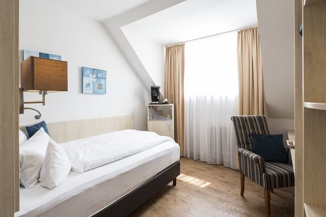 Comfort Single Room (Plus)