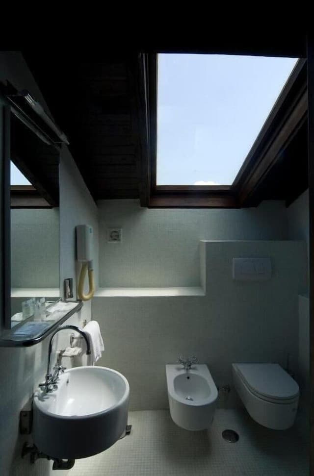 Superior Double or Twin Room, Bathtub