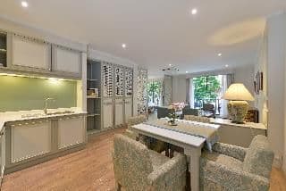 FAMILY ROOM TWO BEDS