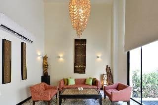 FAMILY ROOM TWO BEDS