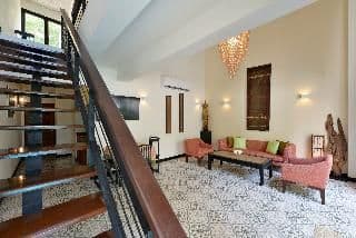 FAMILY ROOM TWO BEDS