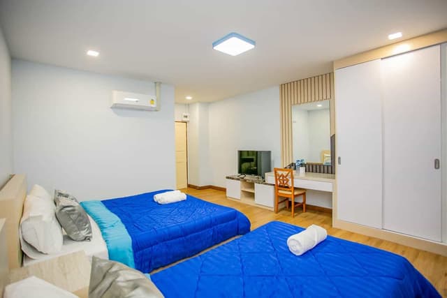 Standard Twin Room